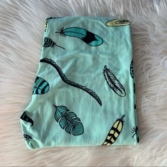 New! Women’s Lularoe teal feather 🪶 leggings OS - Picture 1 of 1